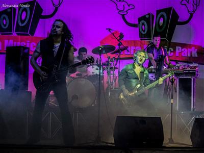 GIULLARI LIVE al Bagno Onda Blu