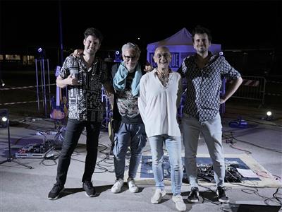 comunque Lucio LIVE al Bagno Onda Blu