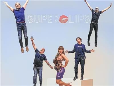 Super Lips